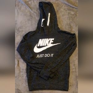 Woman's Nike shirt